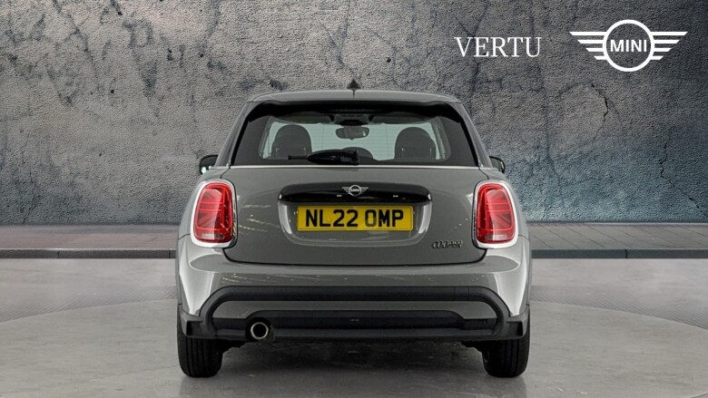 MINI Hatchback 1.5 Cooper Classic 5dr Auto [Nav Pack] Petrol Hatchback